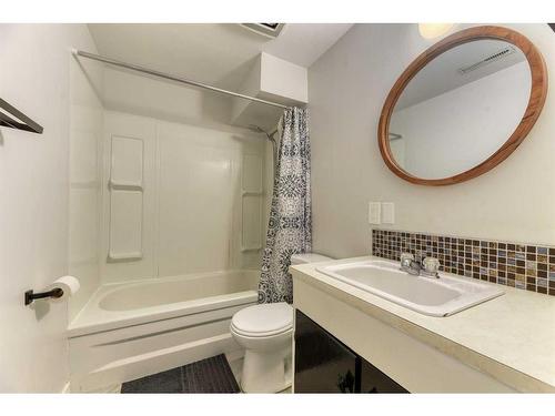 3249 32A Avenue Se, Calgary, AB - Indoor Photo Showing Bathroom