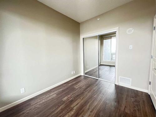 1901-1320 1 Street Se, Calgary, AB - Indoor Photo Showing Other Room