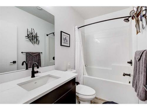 11 Arbour Lake Heights Nw, Calgary, AB - Indoor Photo Showing Bathroom