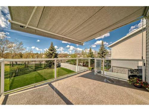 250 Somerside Green Sw, Calgary, AB - Outdoor With Exterior