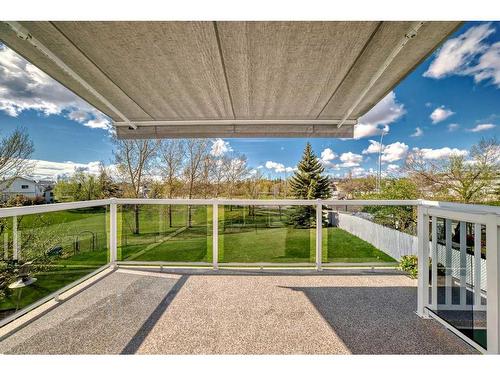 250 Somerside Green Sw, Calgary, AB - Outdoor With Exterior