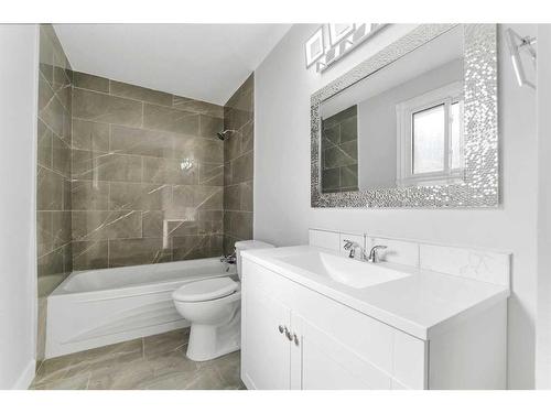 404-330 Falconridge Crescent Ne, Calgary, AB - Indoor Photo Showing Bathroom