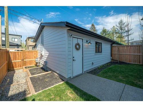 1208 Richland Road Ne, Calgary, AB - Outdoor With Exterior