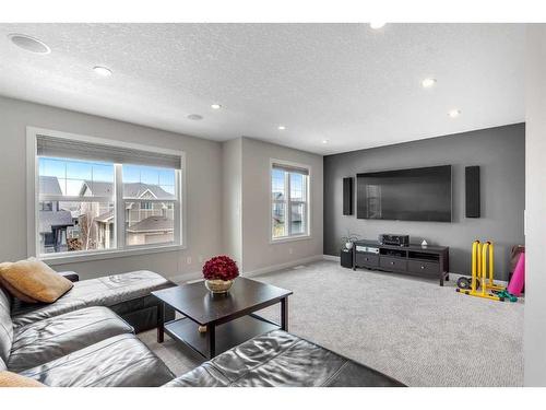 91 Cranbrook Crescent Se, Calgary, AB - Indoor Photo Showing Living Room