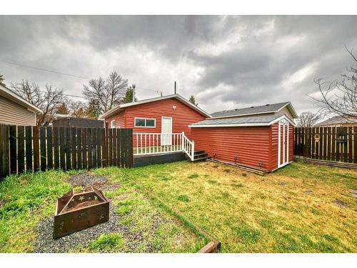 2433 Lawrence Lane, Bowden, AB - Outdoor With Deck Patio Veranda With Exterior