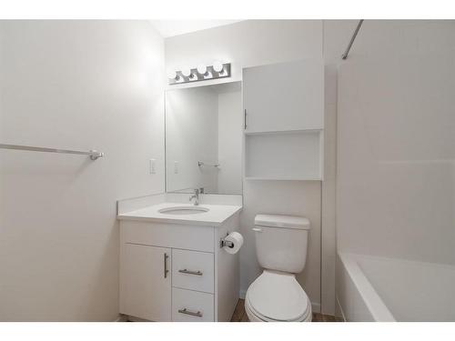 6105-15 Sage Meadows Landing Nw, Calgary, AB - Indoor Photo Showing Bathroom