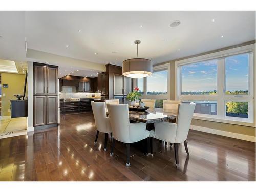 1801-400 Eau Claire Avenue Sw, Calgary, AB - Indoor Photo Showing Dining Room