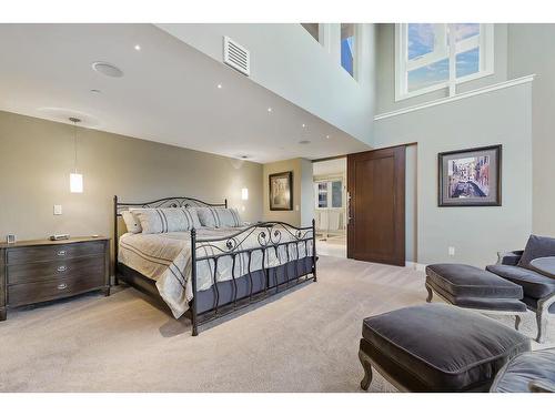 1801-400 Eau Claire Avenue Sw, Calgary, AB - Indoor Photo Showing Bedroom