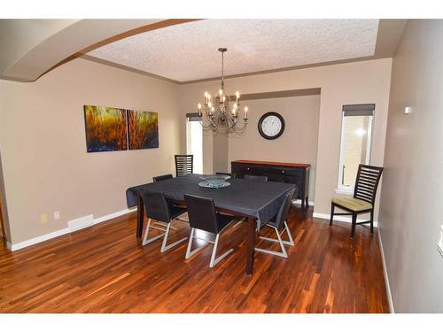 10 Mt Gibraltar Heights Se, Calgary, AB - Indoor Photo Showing Dining Room