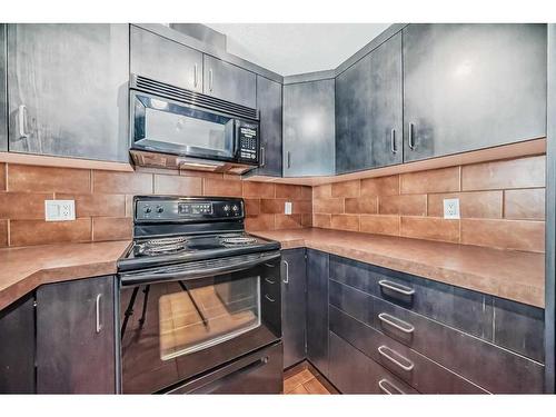 602-1410 1 Street Se, Calgary, AB - Indoor Photo Showing Kitchen