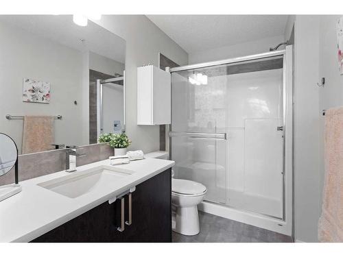 110-6603 New Brighton Avenue Se, Calgary, AB - Indoor Photo Showing Bathroom