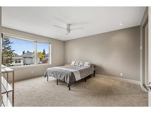 2101 18A Street, Calgary, AB - Indoor Photo Showing Bedroom