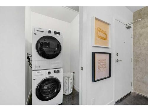 601-1319 14 Avenue Sw, Calgary, AB - Indoor Photo Showing Laundry Room