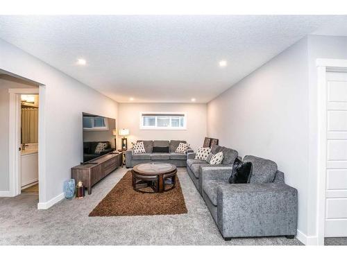 269 Ambleside Avenue Nw, Calgary, AB - Indoor Photo Showing Living Room