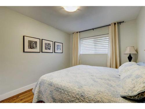 11 Woodlark Drive Sw, Calgary, AB - Indoor Photo Showing Bedroom