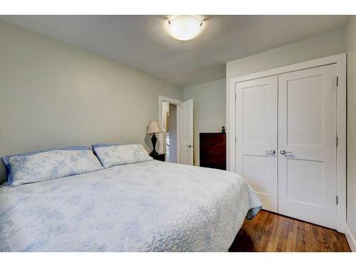 11 Woodlark Drive Sw, Calgary, AB - Indoor Photo Showing Bedroom