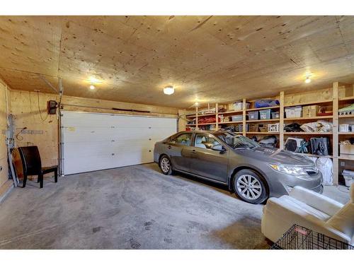 11 Woodlark Drive Sw, Calgary, AB - Indoor Photo Showing Garage