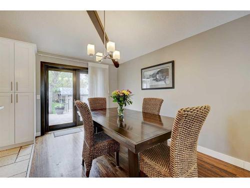 11 Woodlark Drive Sw, Calgary, AB - Indoor Photo Showing Dining Room