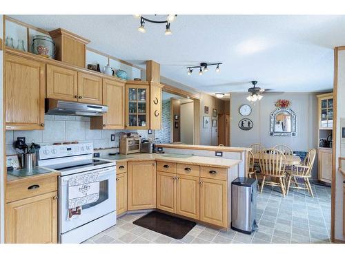 4142 Twp Road 290, Rural Mountain View County, AB - Indoor Photo Showing Kitchen