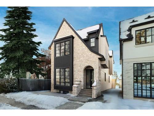 1755 2 Avenue Nw, Calgary, AB - Outdoor