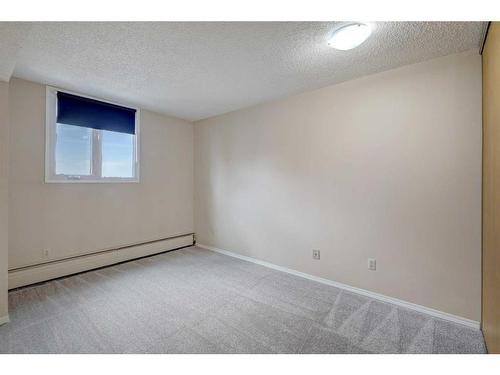 916-738 3 Avenue Sw, Calgary, AB - Indoor Photo Showing Other Room