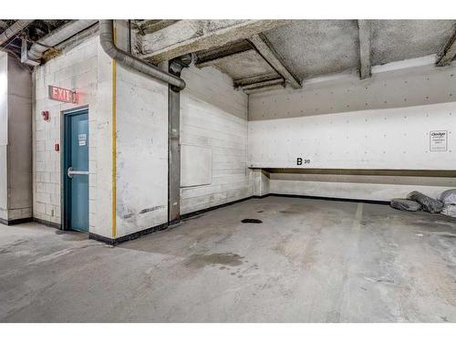 916-738 3 Avenue Sw, Calgary, AB - Indoor Photo Showing Garage