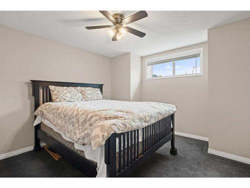 1363 New Brighton Park Se, Calgary, AB - Indoor Photo Showing Bedroom