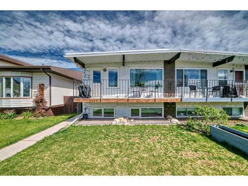 6408 34 Avenue Nw, Calgary, AB - Outdoor With Deck Patio Veranda