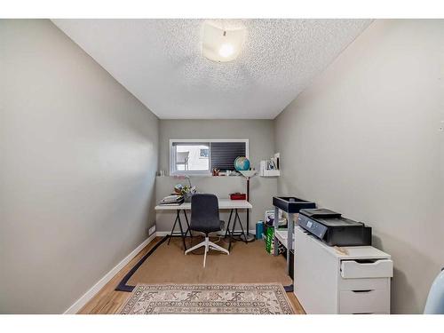 6408 34 Avenue Nw, Calgary, AB - Indoor Photo Showing Office