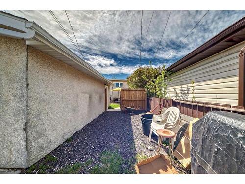 6408 34 Avenue Nw, Calgary, AB - Outdoor With Exterior