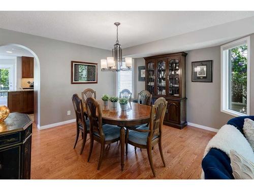 11027 Valley Springs Road Nw, Calgary, AB - Indoor Photo Showing Dining Room