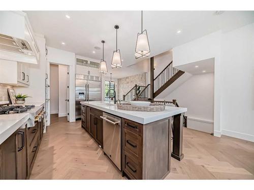 1933 43 Avenue Sw, Calgary, AB - Indoor Photo Showing Kitchen With Upgraded Kitchen