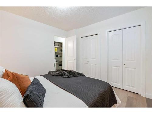 103-620 15 Avenue Sw, Calgary, AB - Indoor Photo Showing Bedroom