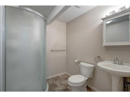 38 Nolanfield Road Nw, Calgary, AB - Indoor Photo Showing Bathroom