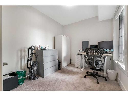 105-3320 3 Avenue Nw, Calgary, AB - Indoor Photo Showing Office