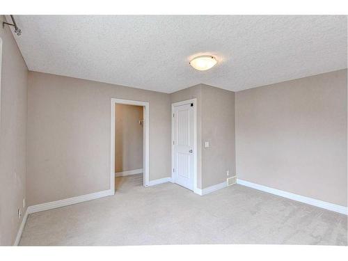 25 Royal Oak Plaza Nw, Calgary, AB - Indoor Photo Showing Other Room