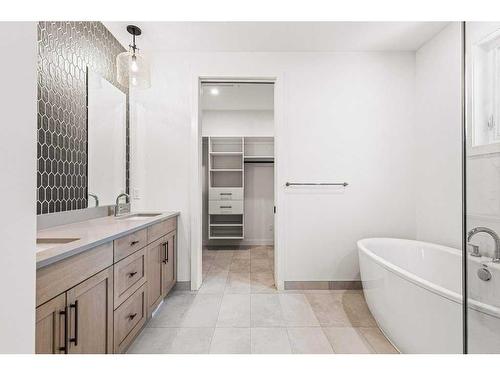 2 Pinewood Crescent, Canmore, AB - Indoor Photo Showing Bathroom