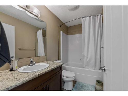 7884 Martha'S Haven Park Ne, Calgary, AB - Indoor Photo Showing Bathroom