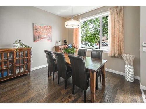 2817 23A Street Nw, Calgary, AB - Indoor Photo Showing Dining Room