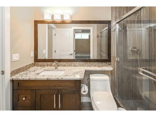 2817 23A Street Nw, Calgary, AB - Indoor Photo Showing Bathroom