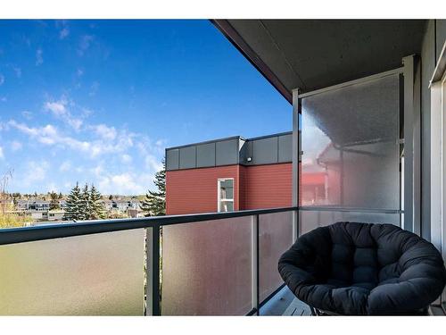 416-333 Garry Crescent Ne, Calgary, AB - Outdoor With Balcony With Exterior