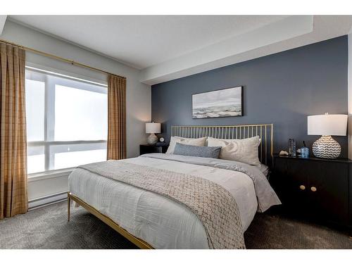 2108-33 Carringham Gate Nw, Calgary, AB - Indoor Photo Showing Bedroom