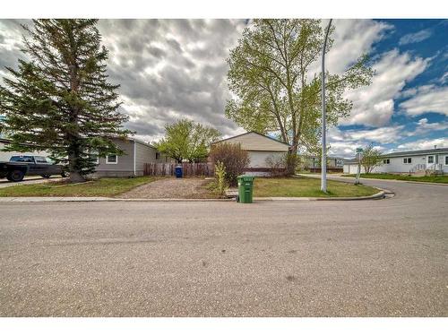 220 Big Hill Circle Se, Airdrie, AB - Outdoor