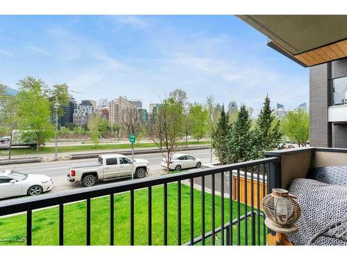 205-916 Memorial Drive Nw, Calgary, AB - Outdoor With Balcony With Exterior