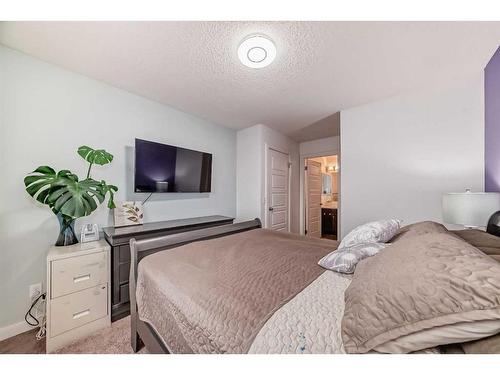 182 Pantego Lane Nw, Calgary, AB - Indoor Photo Showing Bedroom