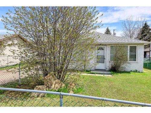 1912 Home Road Nw, Calgary, AB - Outdoor