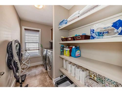 54 Auburn Glen Manor Se, Calgary, AB - Indoor Photo Showing Laundry Room
