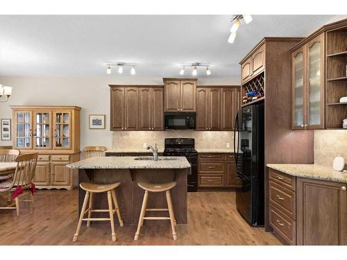 10 Sage Valley Mews Nw, Calgary, AB - Indoor Photo Showing Kitchen With Upgraded Kitchen