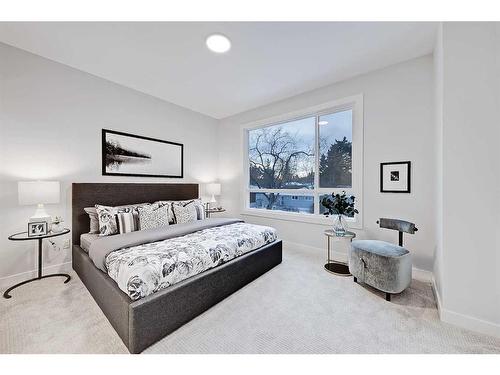 2-704 33 Street Nw, Calgary, AB - Indoor Photo Showing Bedroom