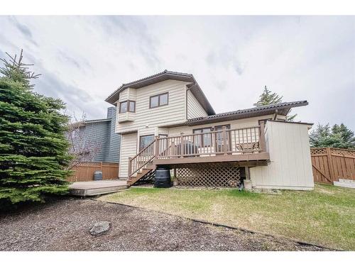 20 Edelweiss Drive Nw, Calgary, AB - Outdoor With Deck Patio Veranda